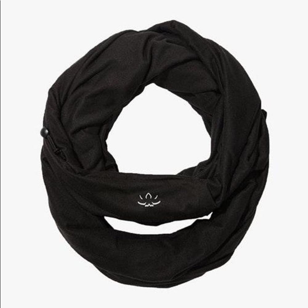 Beyond Yoga pocket infinity scarf